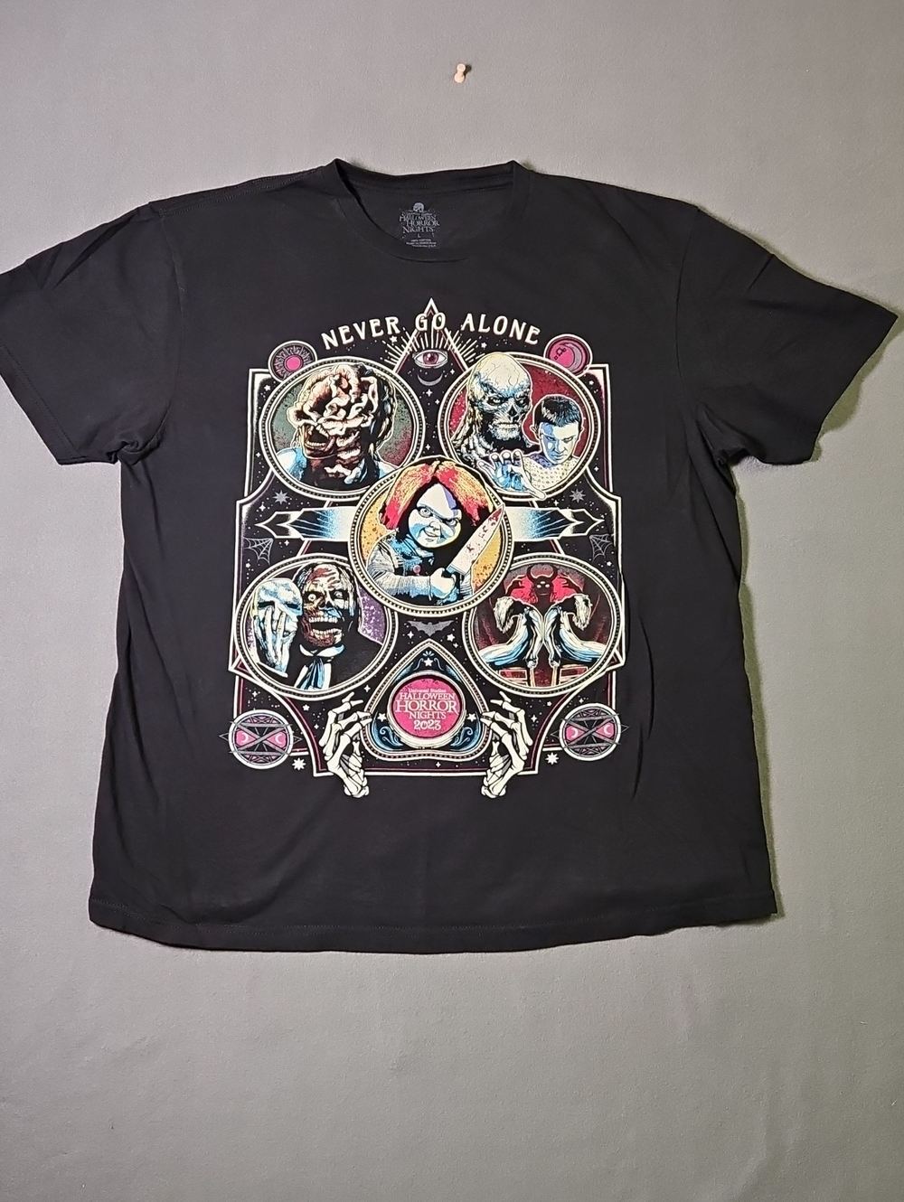 Universal Studios Halloween Horror Nights 2023 "Never Go Alone" T-Shirt - Size L